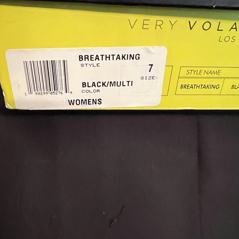 Very Volatile NWB Women’s Black Breathtaking Bootie Size 7M. BR300 - Picture 6 of 6
